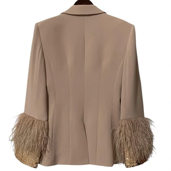 NWT Cinq à Sept Cheyenne Crepe Blazer Jacket Sequin & Feather Sleeves Sz 4 - Picture 5 of 6